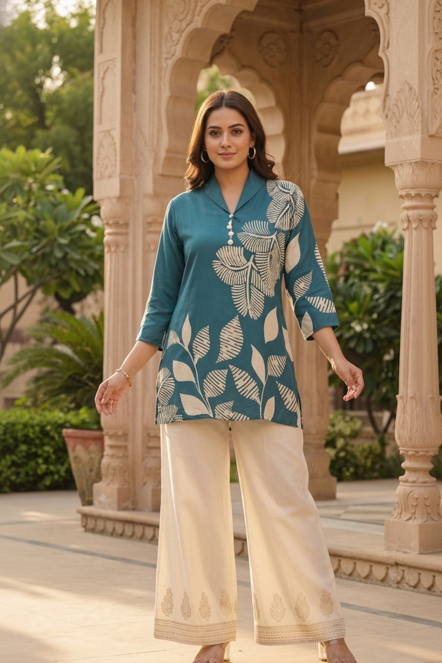 Abstract Leaf Motif Rama Top