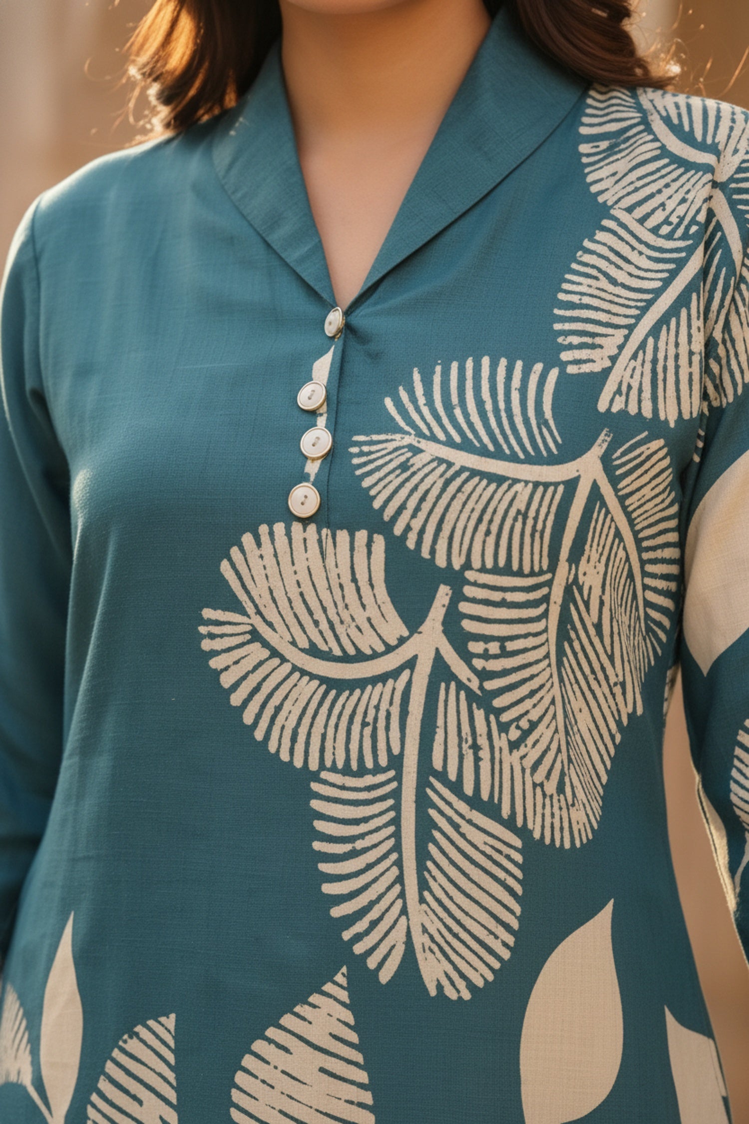 Abstract Leaf Motif Rama Top