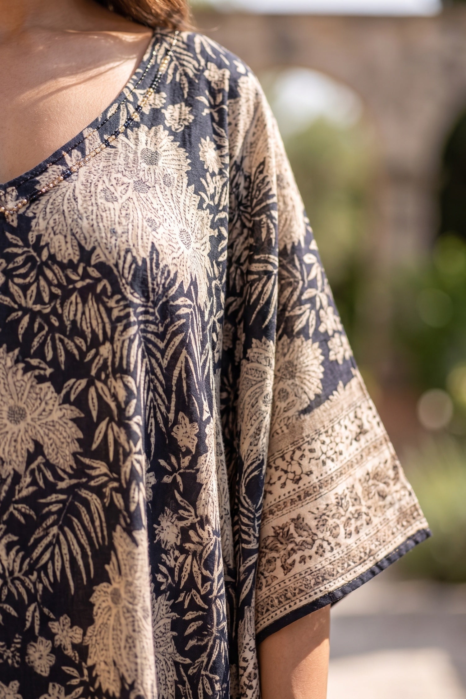 Bold Rock Black Printed Viscose Short Kaftan