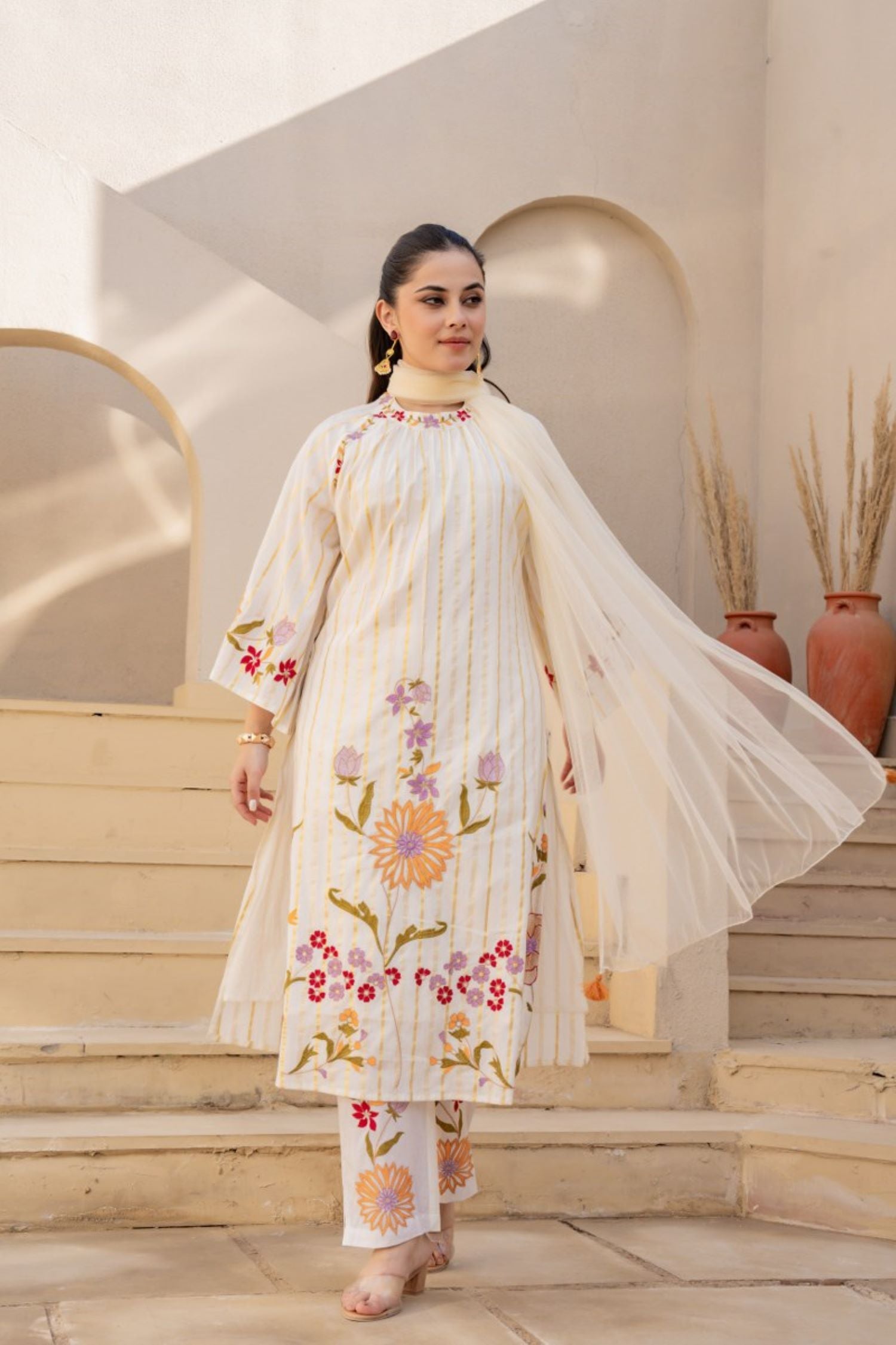 Elegant Off-White Embroidered Three Pcs with light-weight Dupatta.