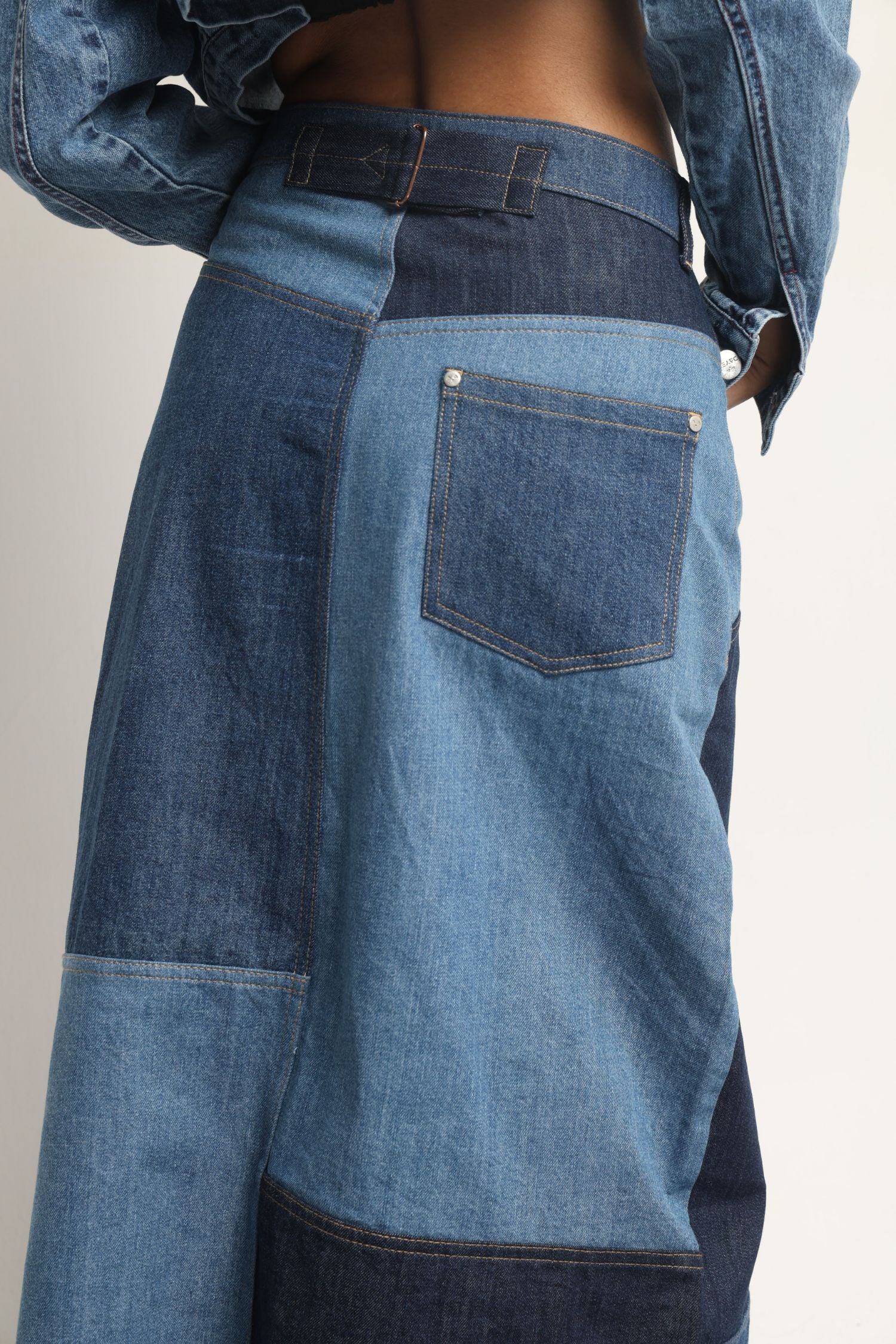 Chic Front Cut Denim Skirt