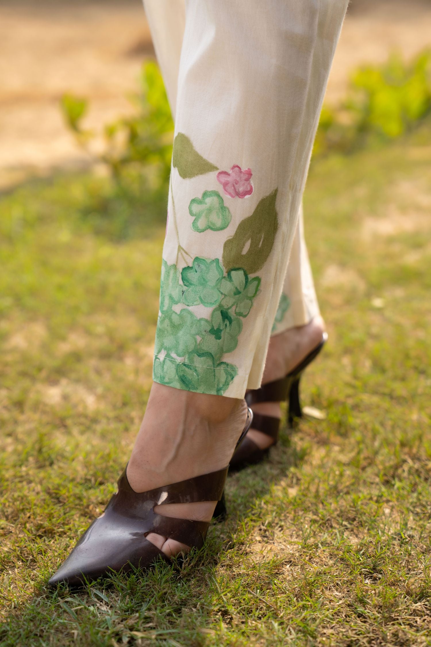 Cream Bloom Collared Cord Set