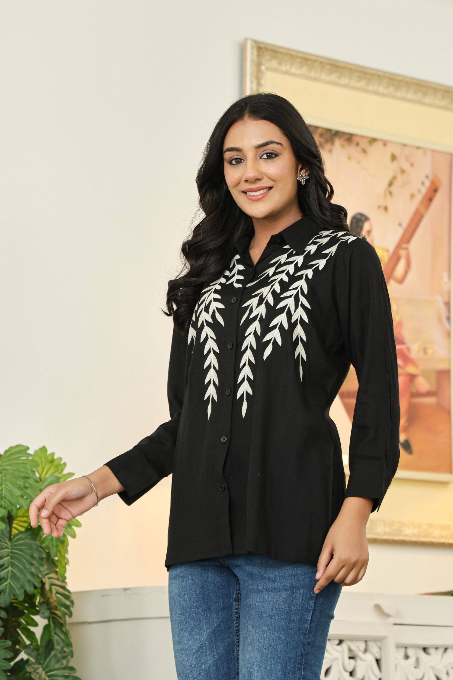 Leaf Imprint Black Top