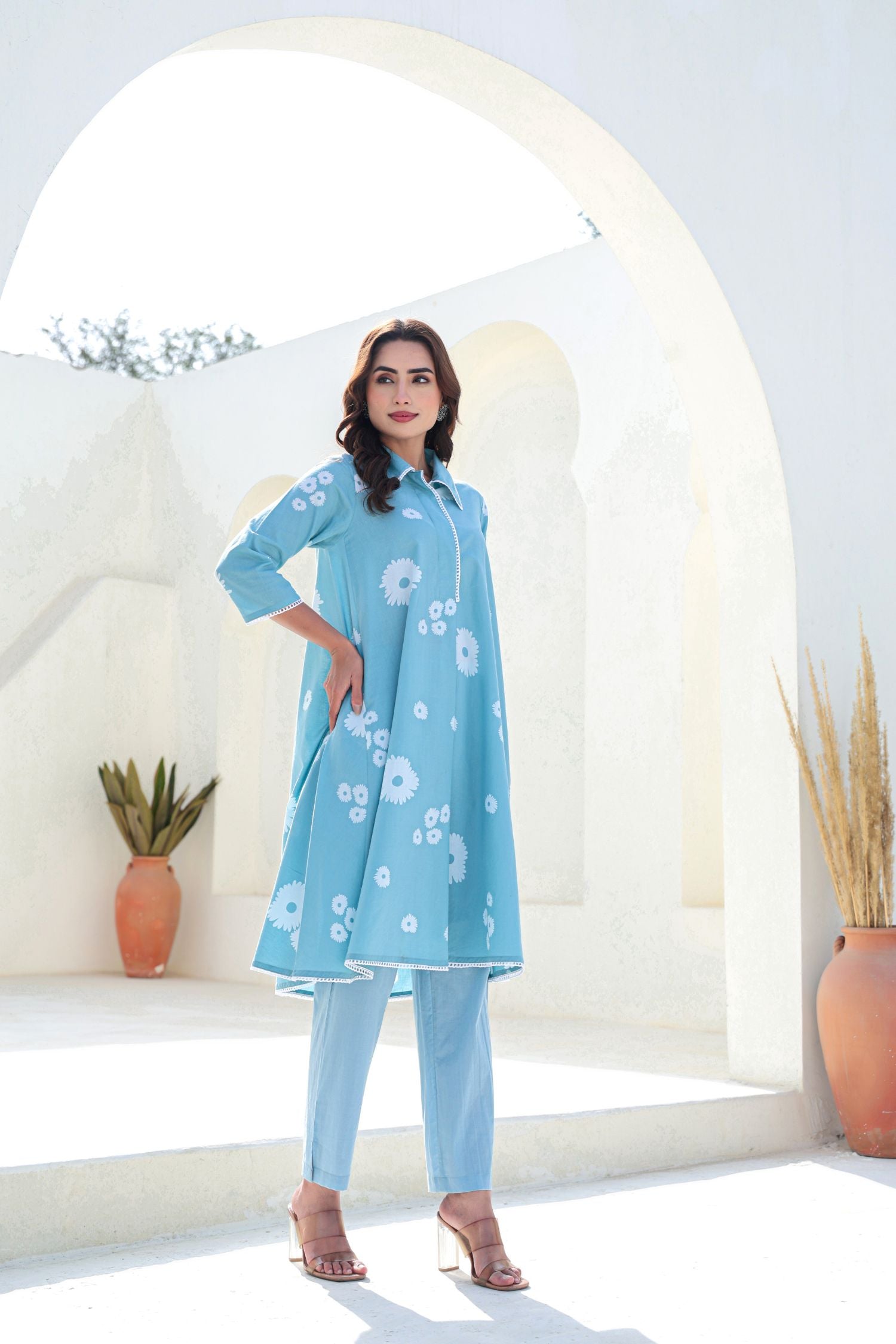 Chic Collar & Petal Print Blue Cord Set