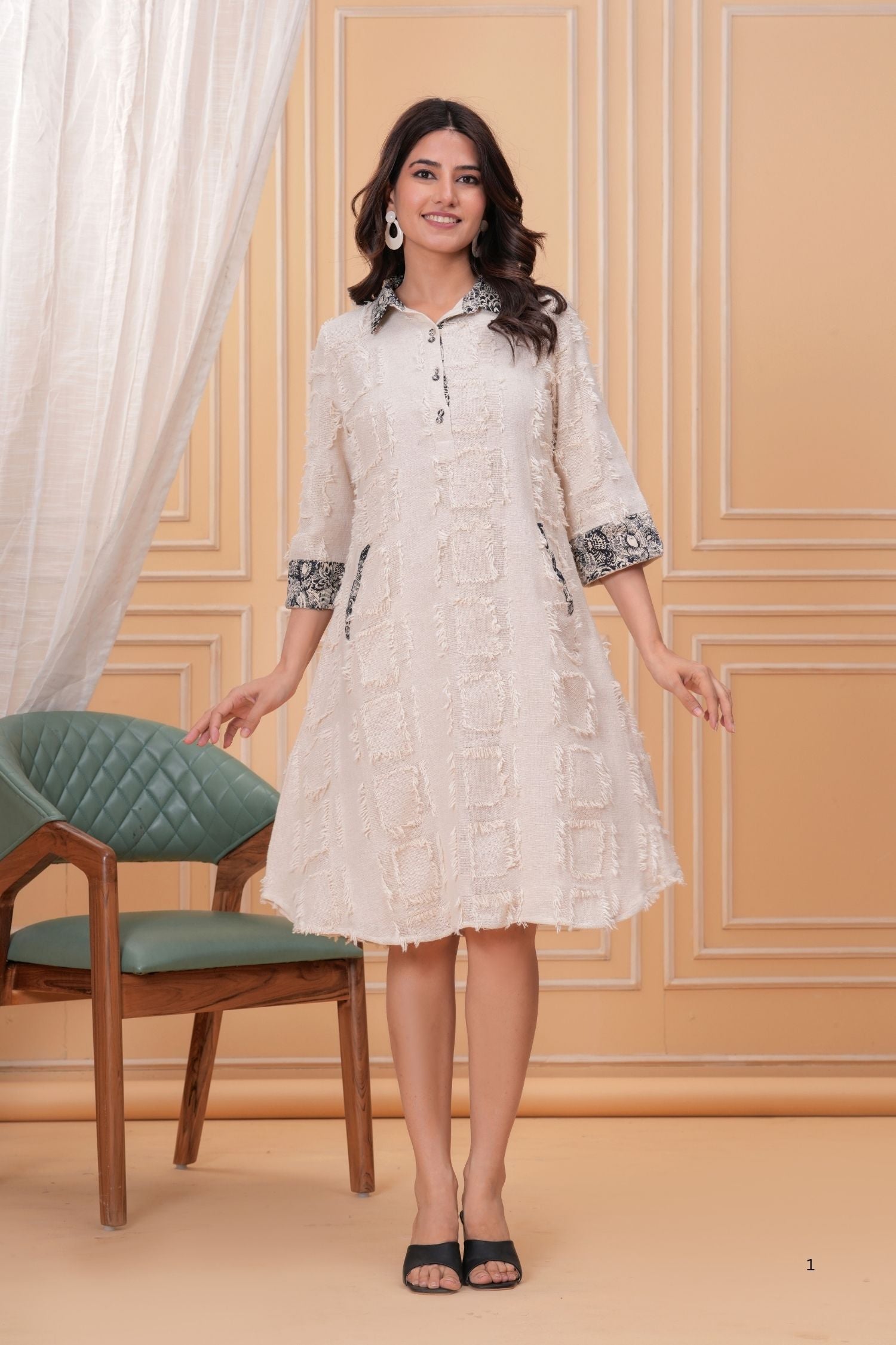 Schiffli Chic Tunic Elegant Embroidery for a Timeless Look