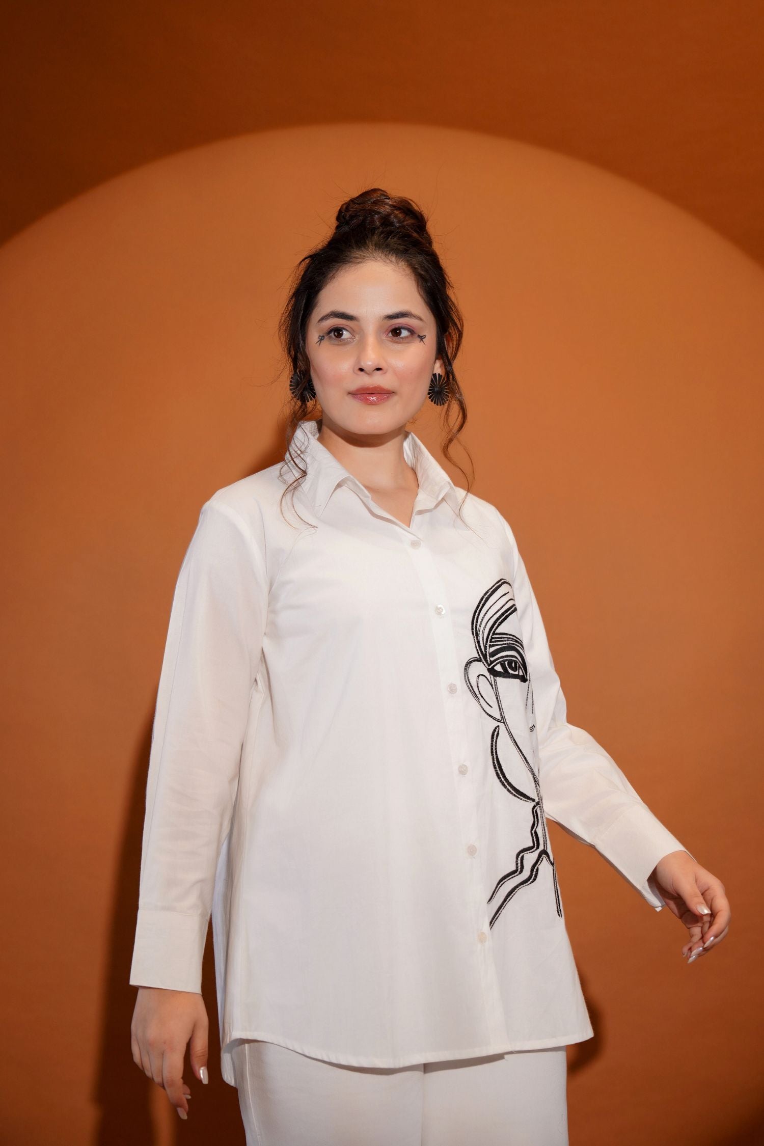 Face Line Art White Shirt