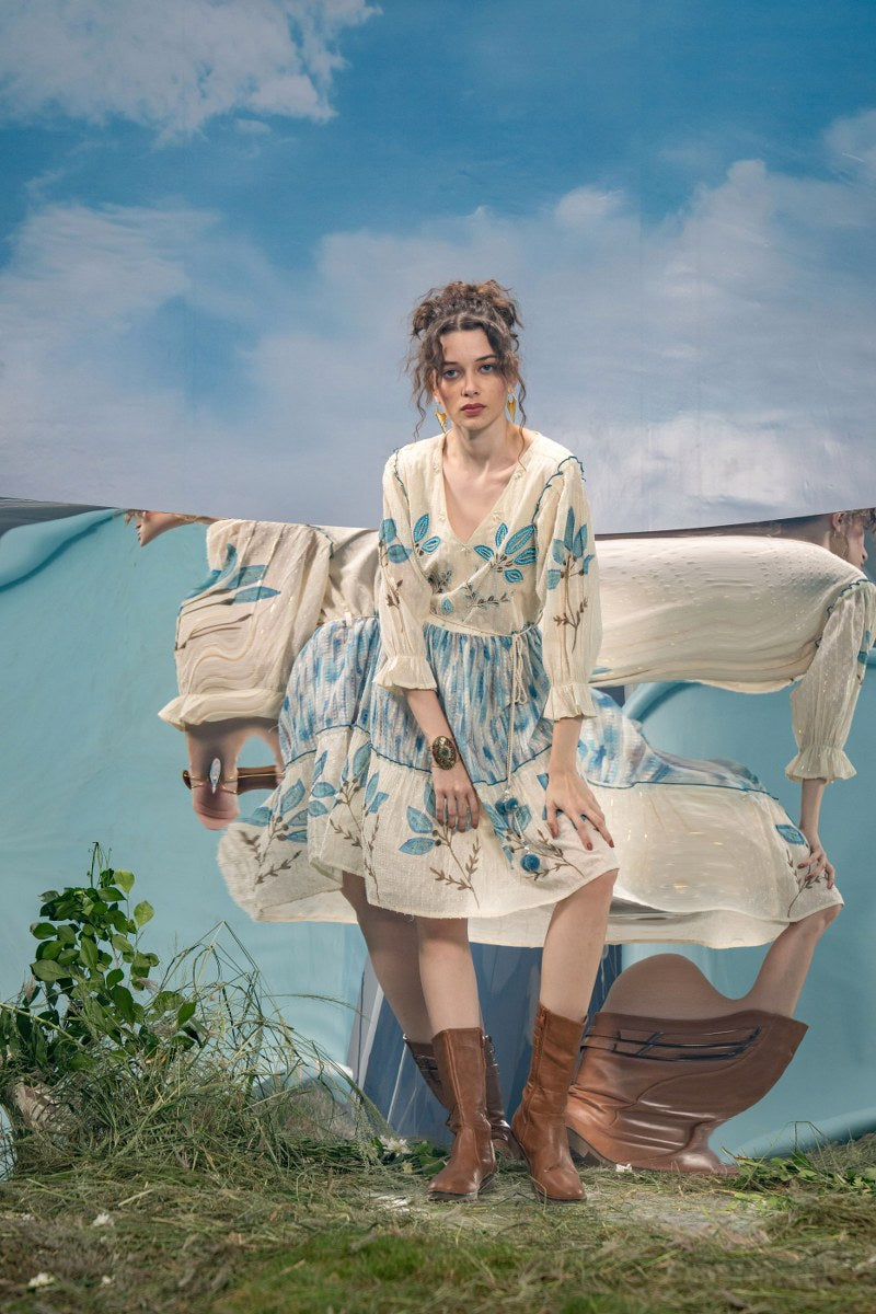 BOHO CHIC EMBROIDERED FLORAL SHORT TUNIC DRESS