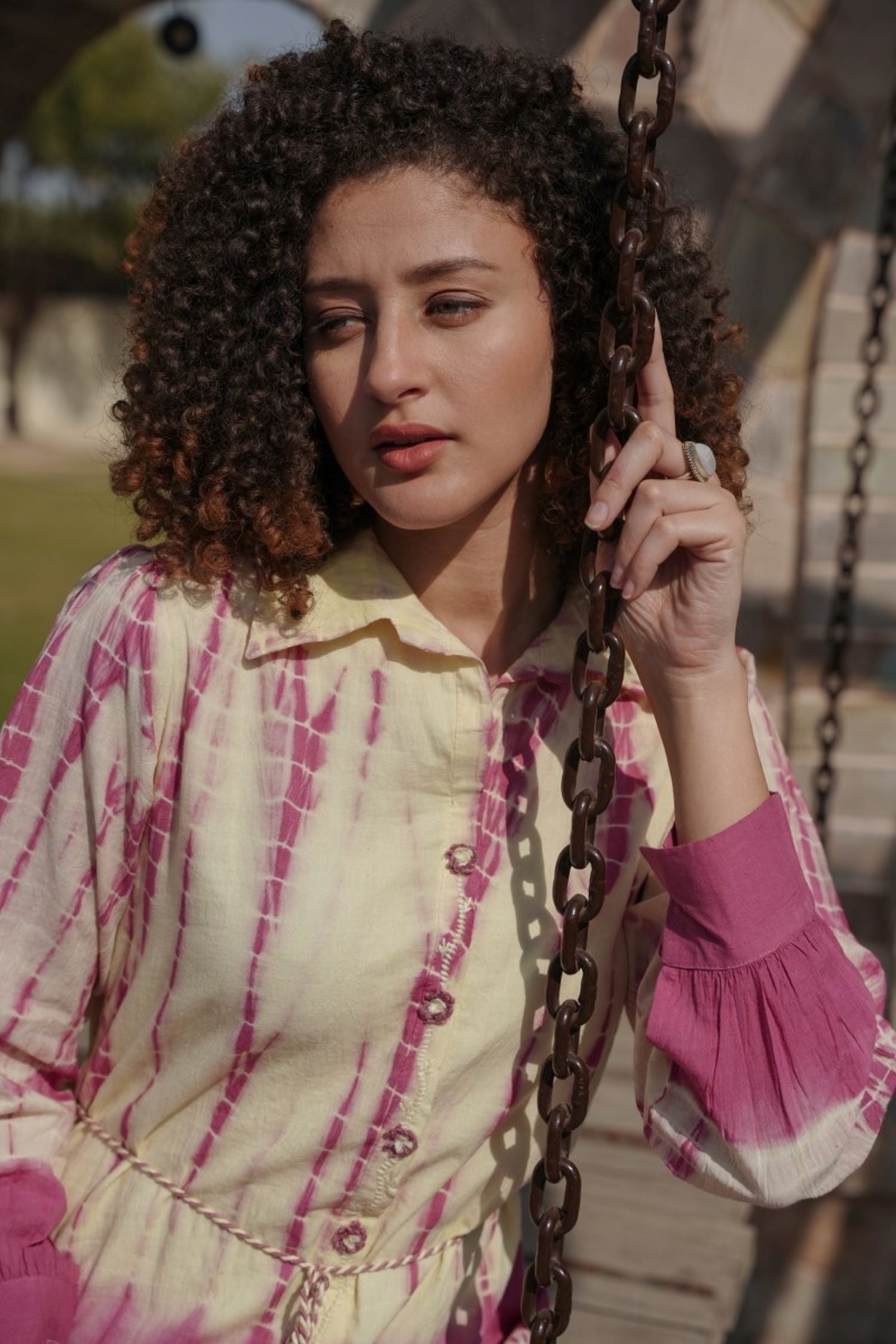 Chic Pink Tie-Dye Tunic with Collared Neckline