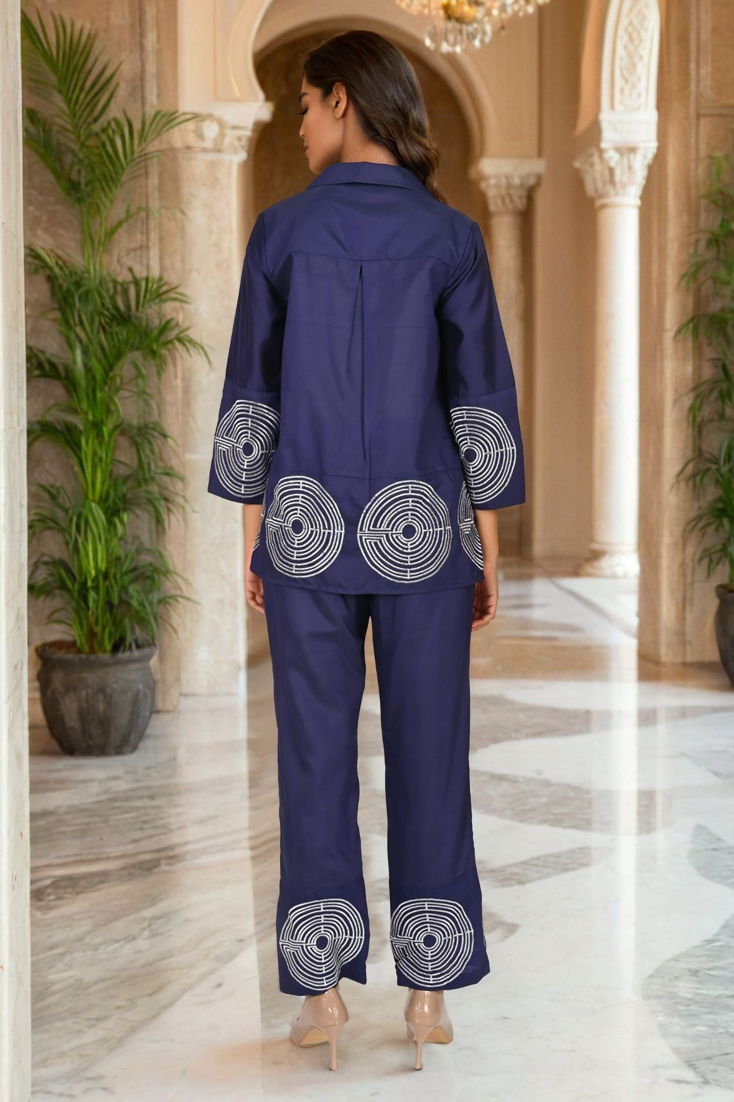 Modern Circle-Pattern Satin Cord Set