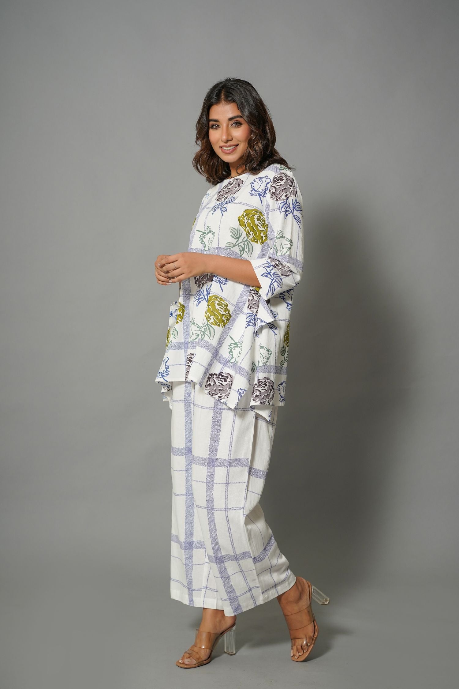 White Cord Set In Cotton With Flower Prints