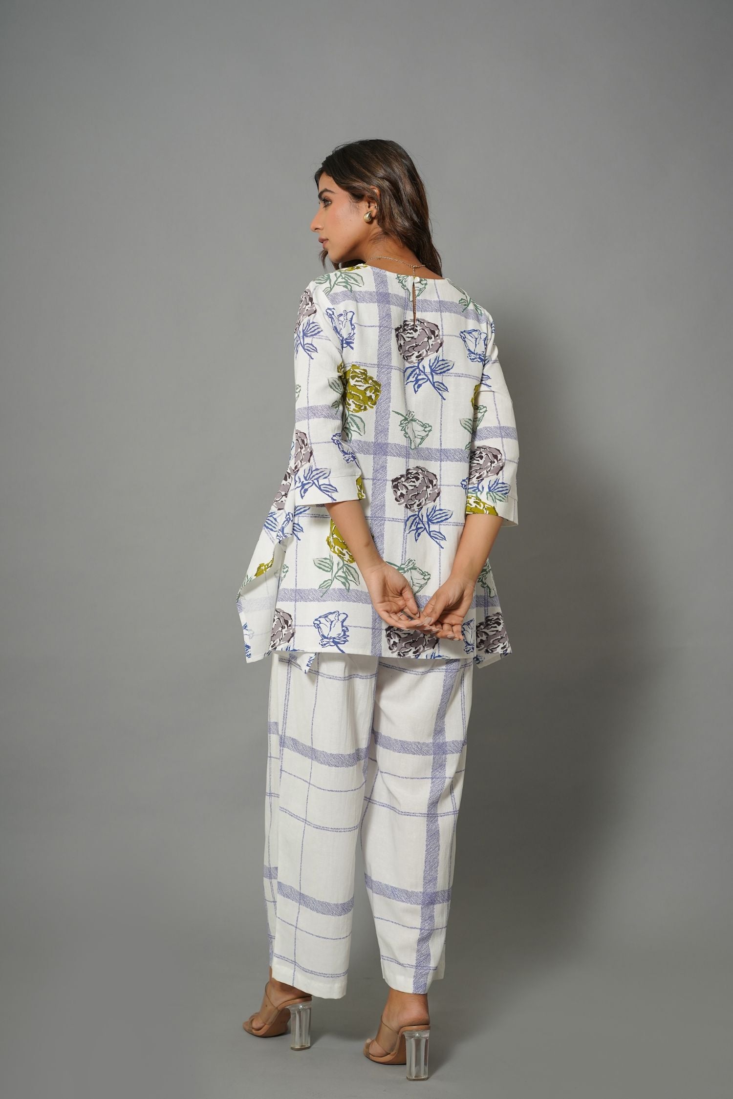 White Cord Set In Cotton With Flower Prints
