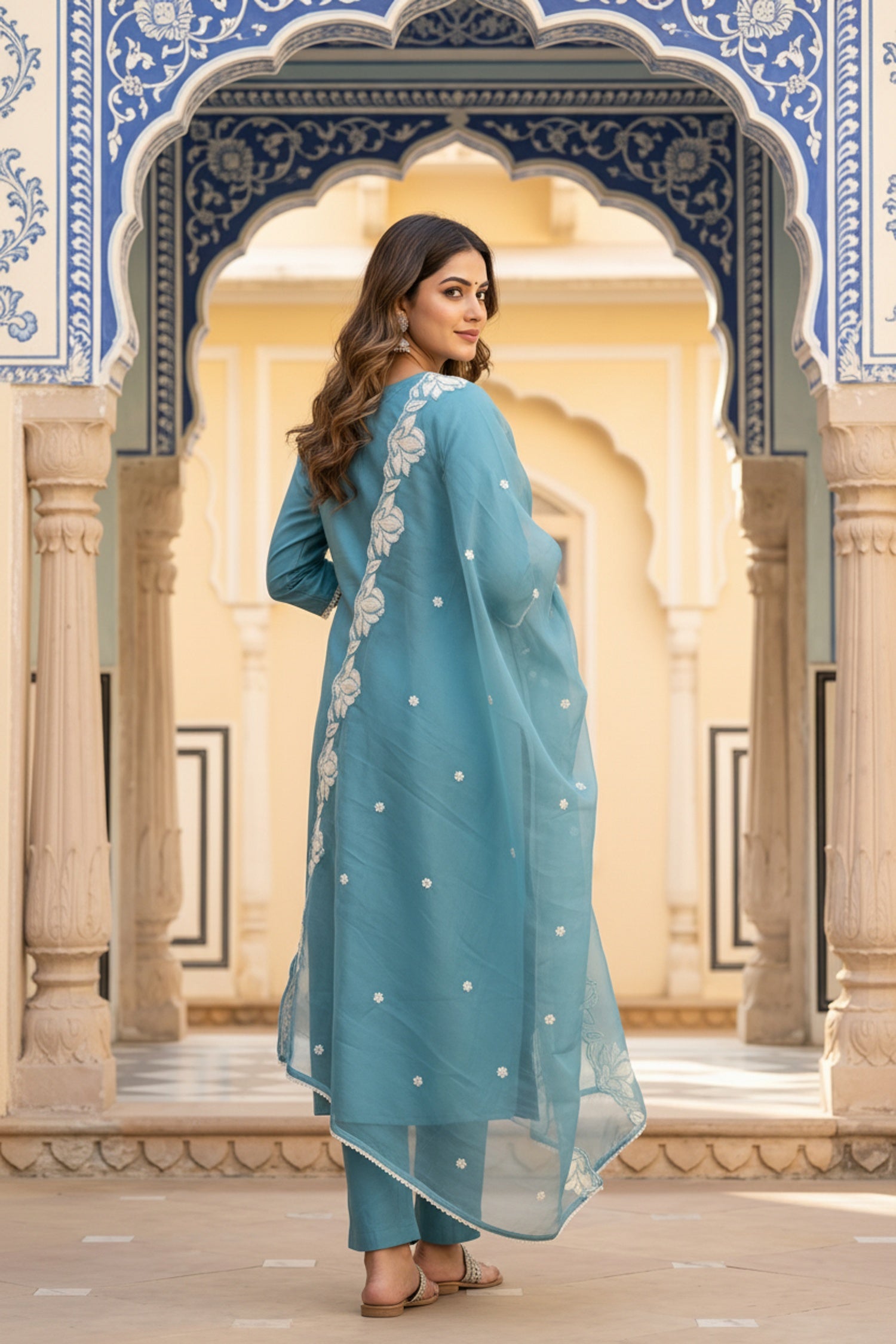 Floral Embroidered Kurta Set with Buti Work & Statement Dupatta Border
