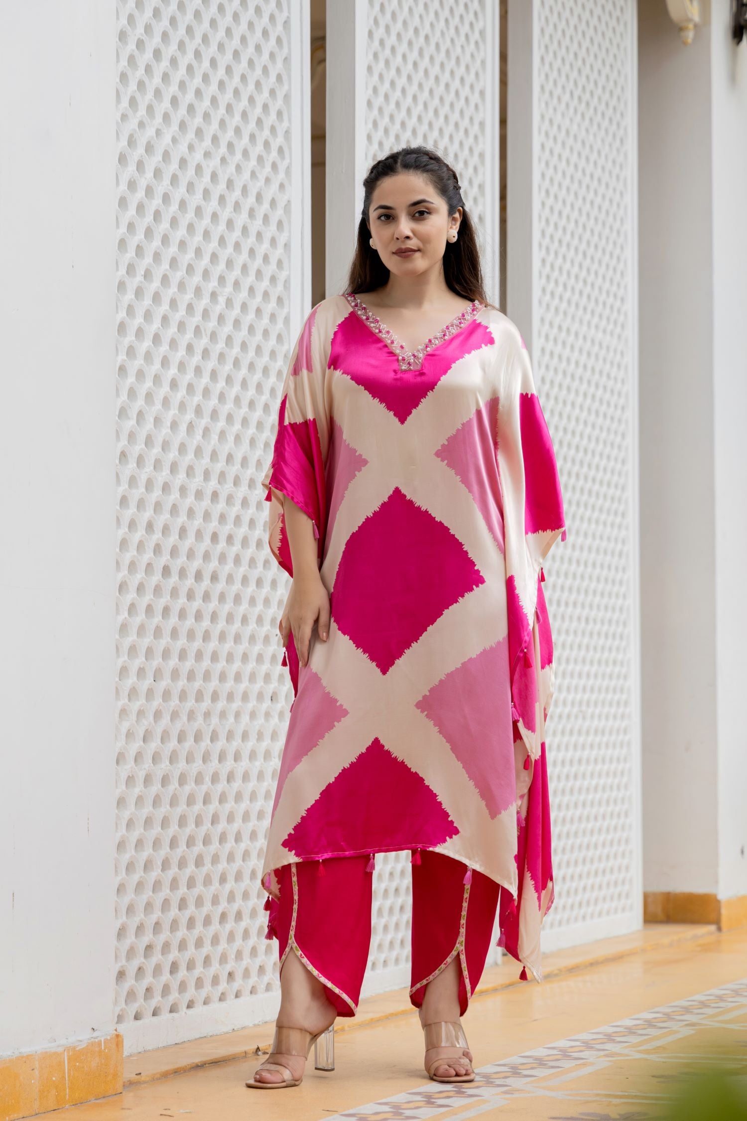 EMBELLISHED V-NECK VIBRANT PINK KAFTAN CORD SET