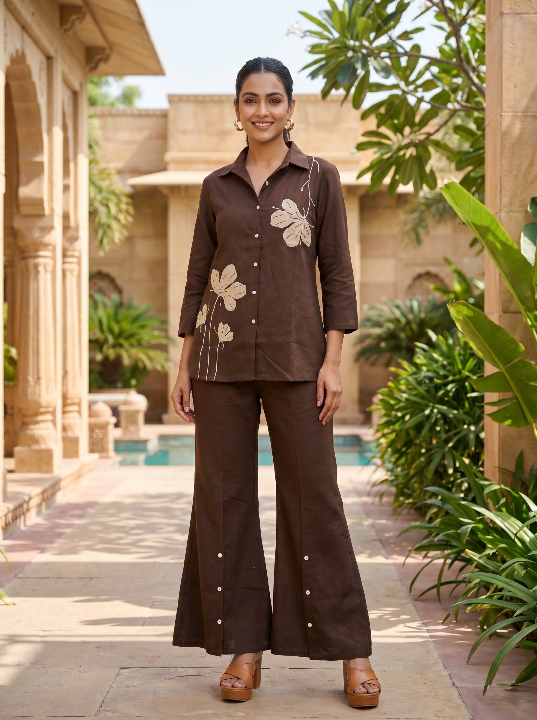CHIC BROWN NOTCH COLLAR CORD SET Notch