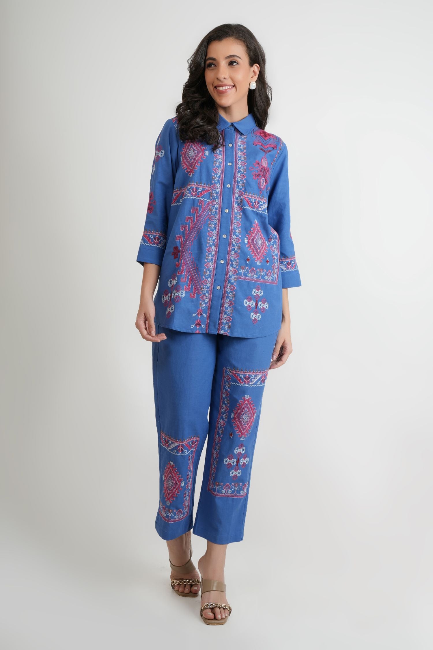Embroidered Bloom Full Neck Cord Set