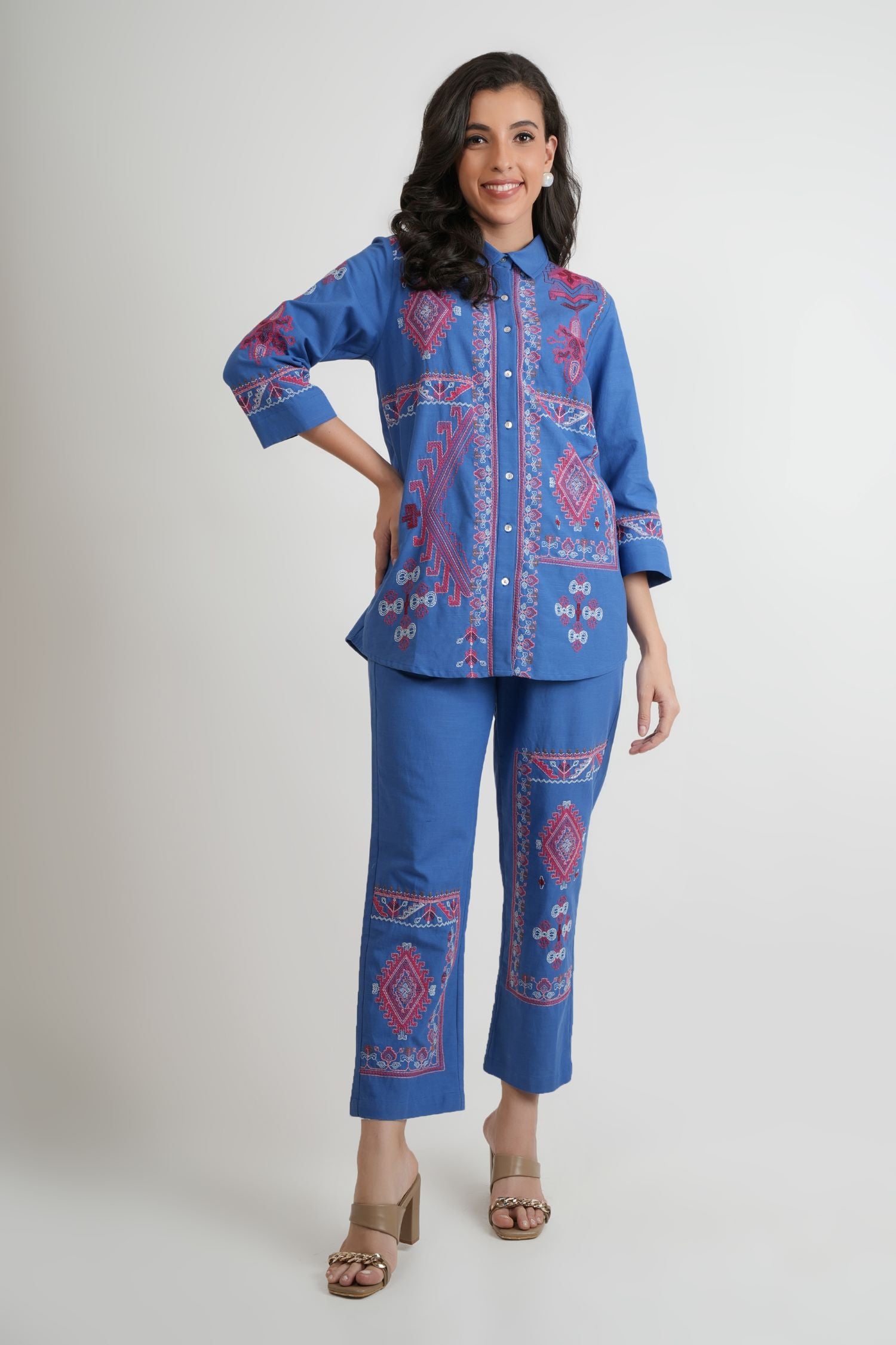 Embroidered Bloom Full Neck Cord Set
