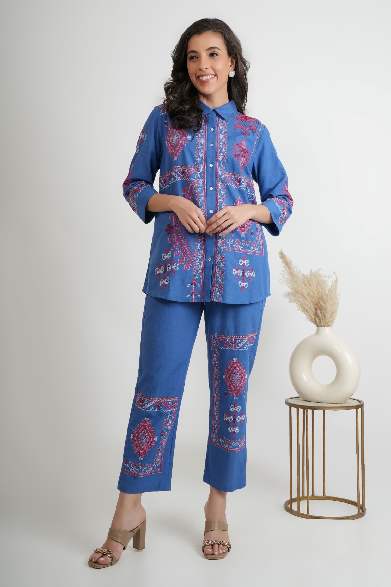 Embroidered Bloom Full Neck Cord Set