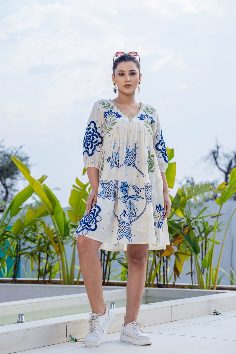 WHITE PARTY TUNIC DRESS: IVORY BLUE THREADWORK DRESS