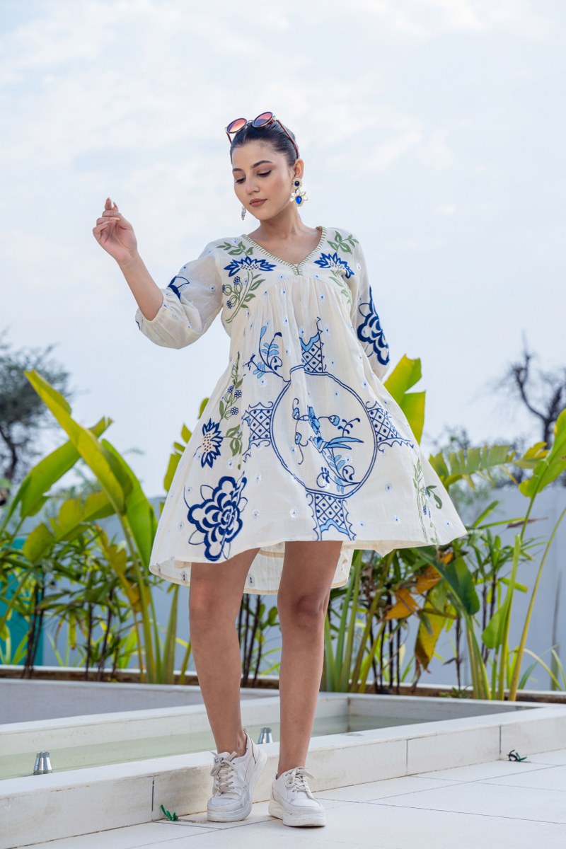 WHITE PARTY TUNIC DRESS: IVORY BLUE THREADWORK DRESS