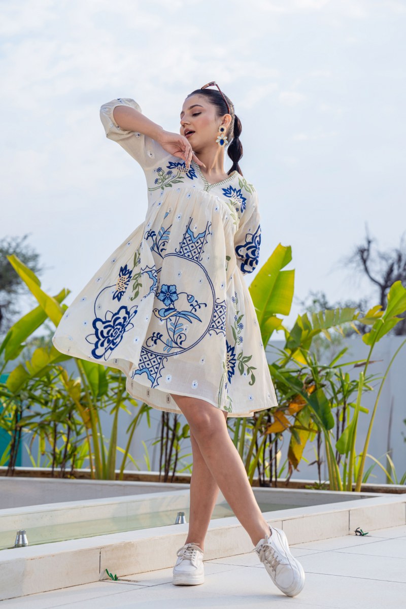 WHITE PARTY TUNIC DRESS: IVORY BLUE THREADWORK DRESS