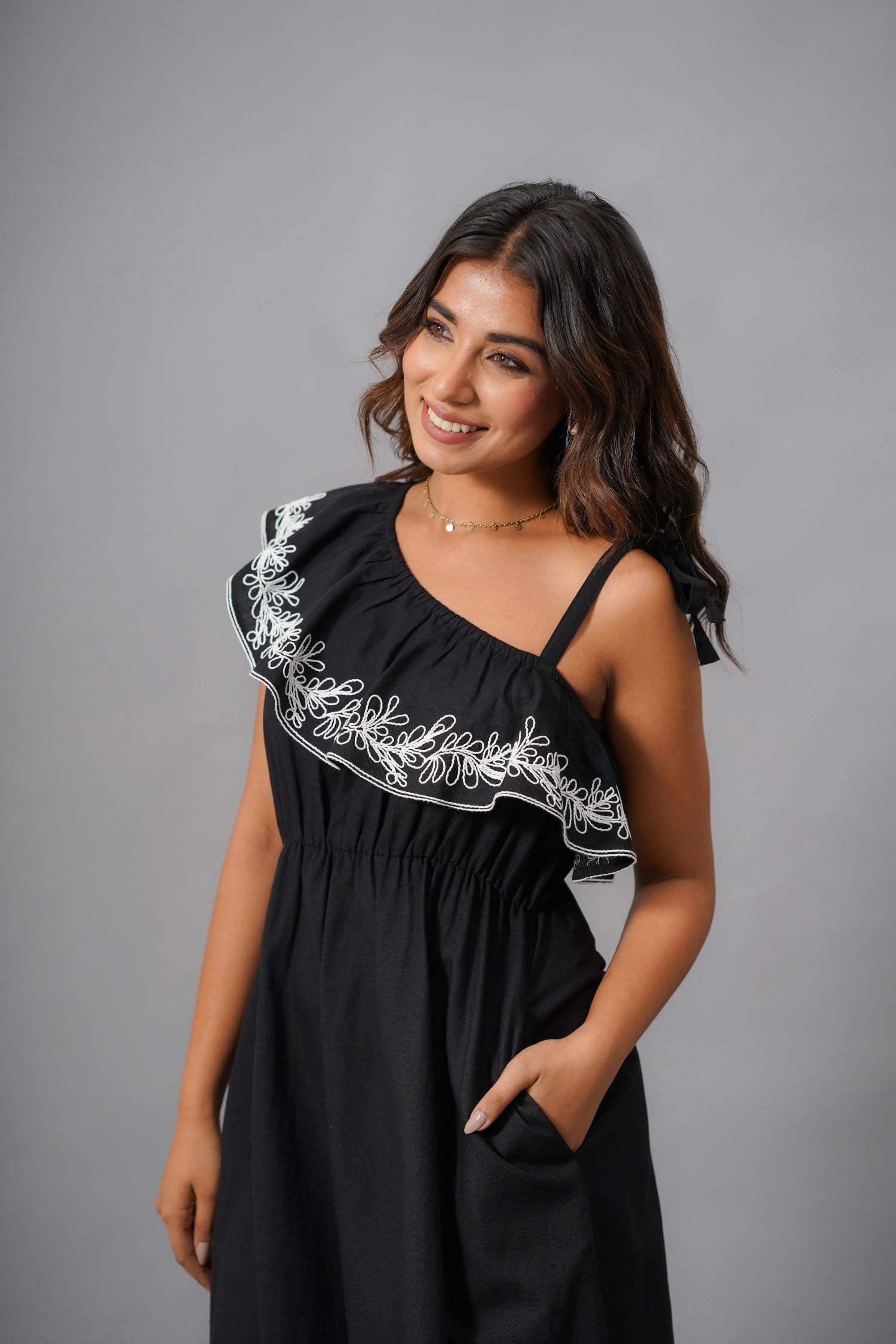 Chic Black Single-Strap Dress
