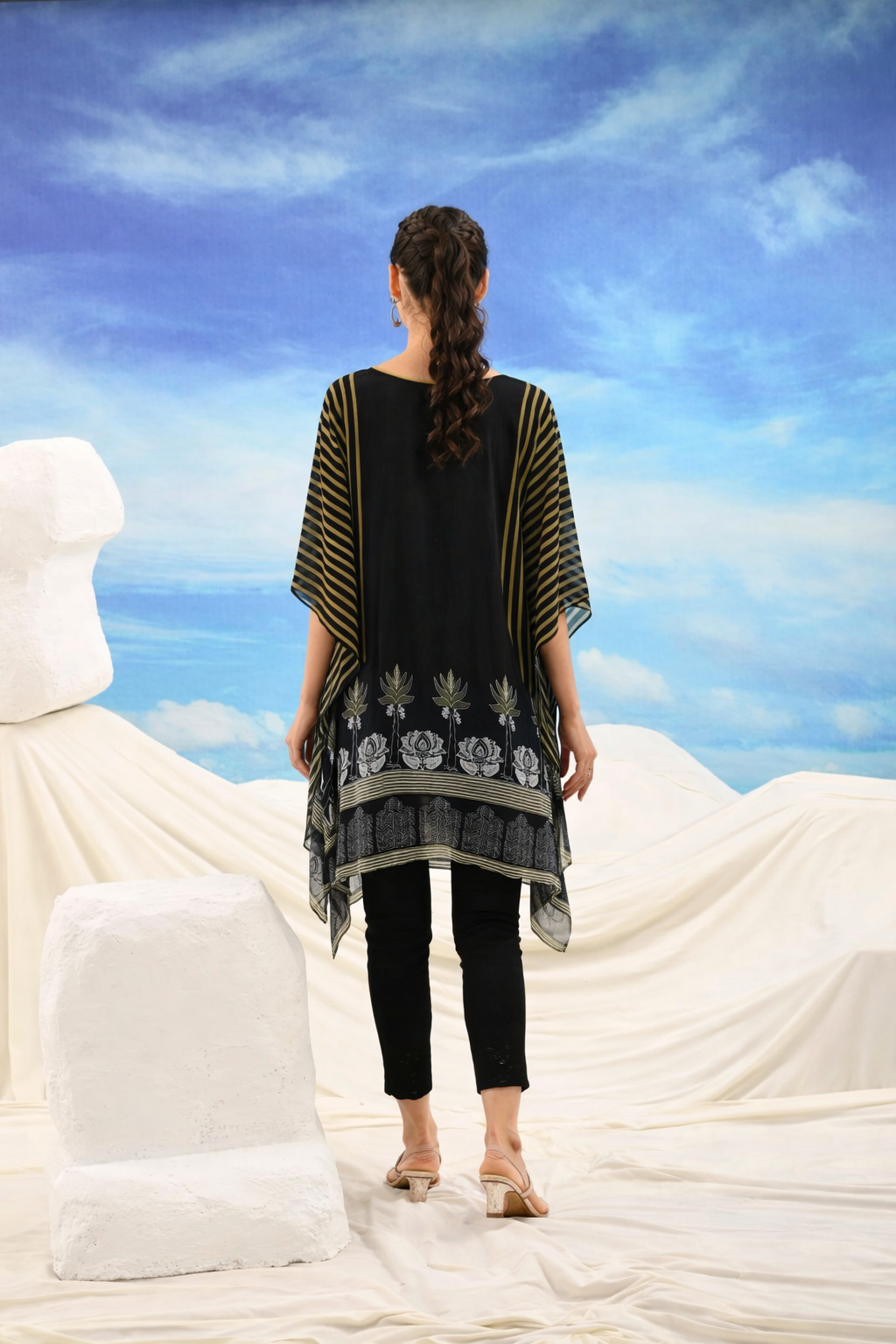Grace Mehendi Kaftan with Print
