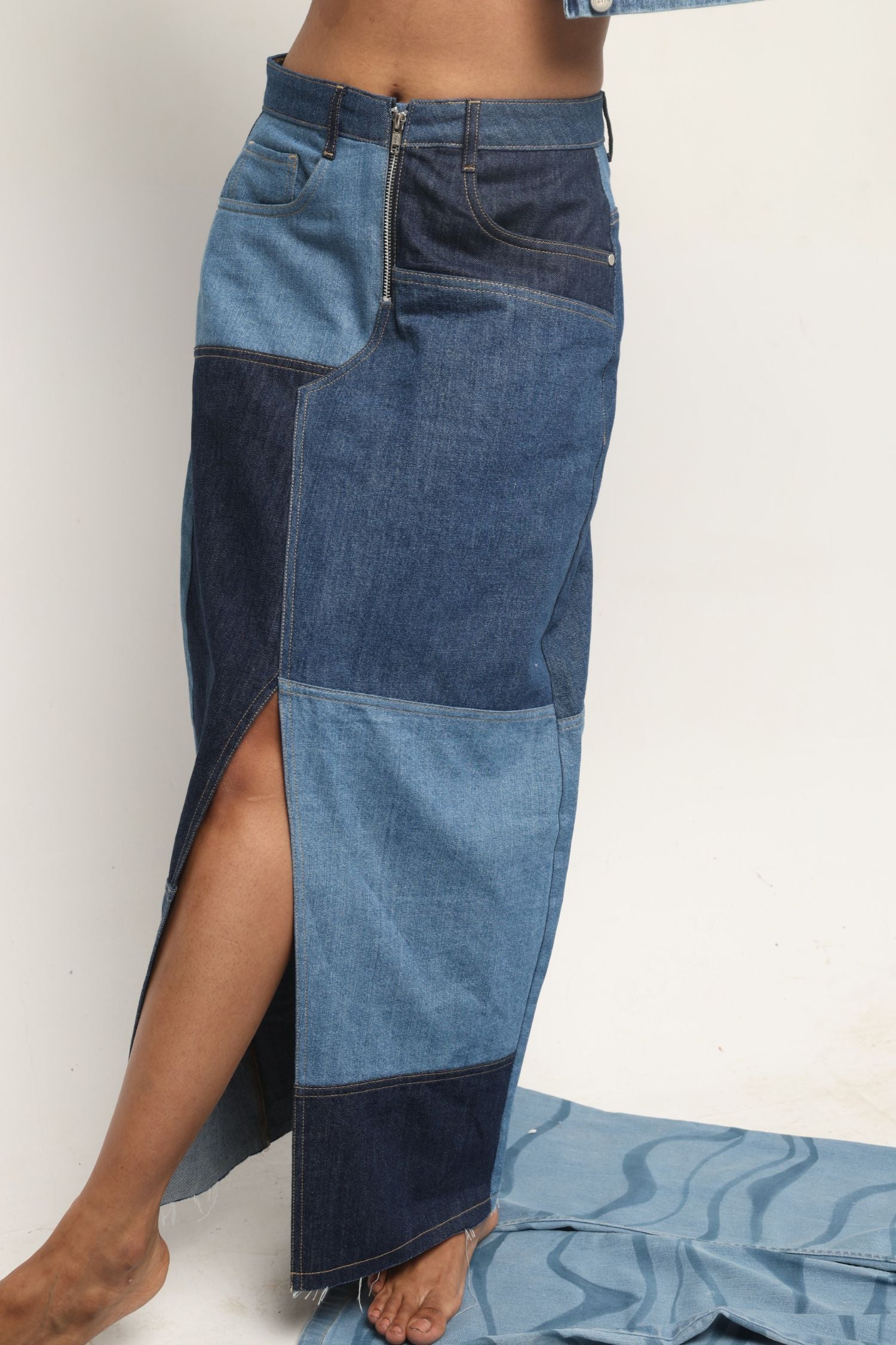 Chic Front Cut Denim Skirt