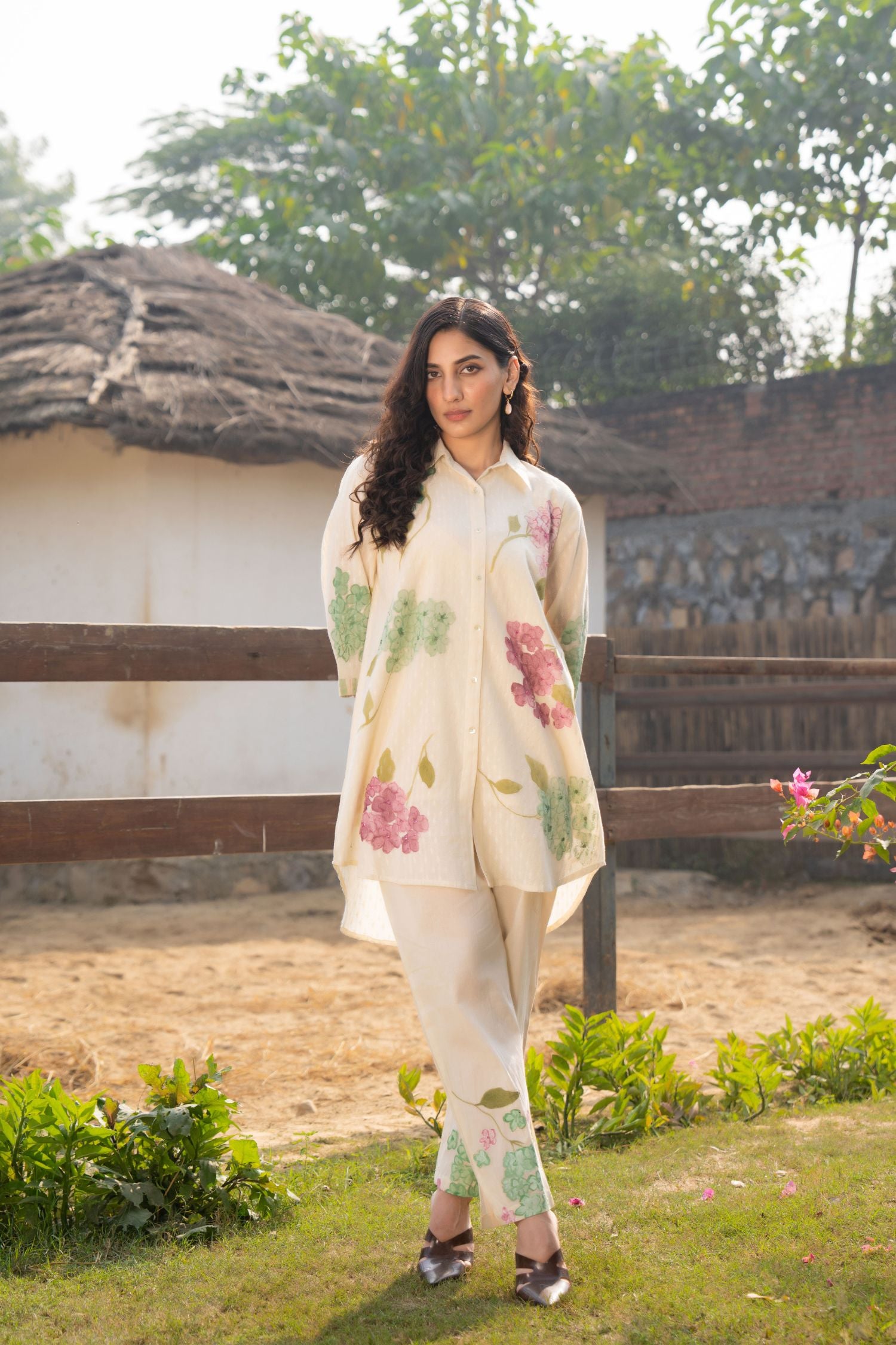 Cream Bloom Collared Cord Set