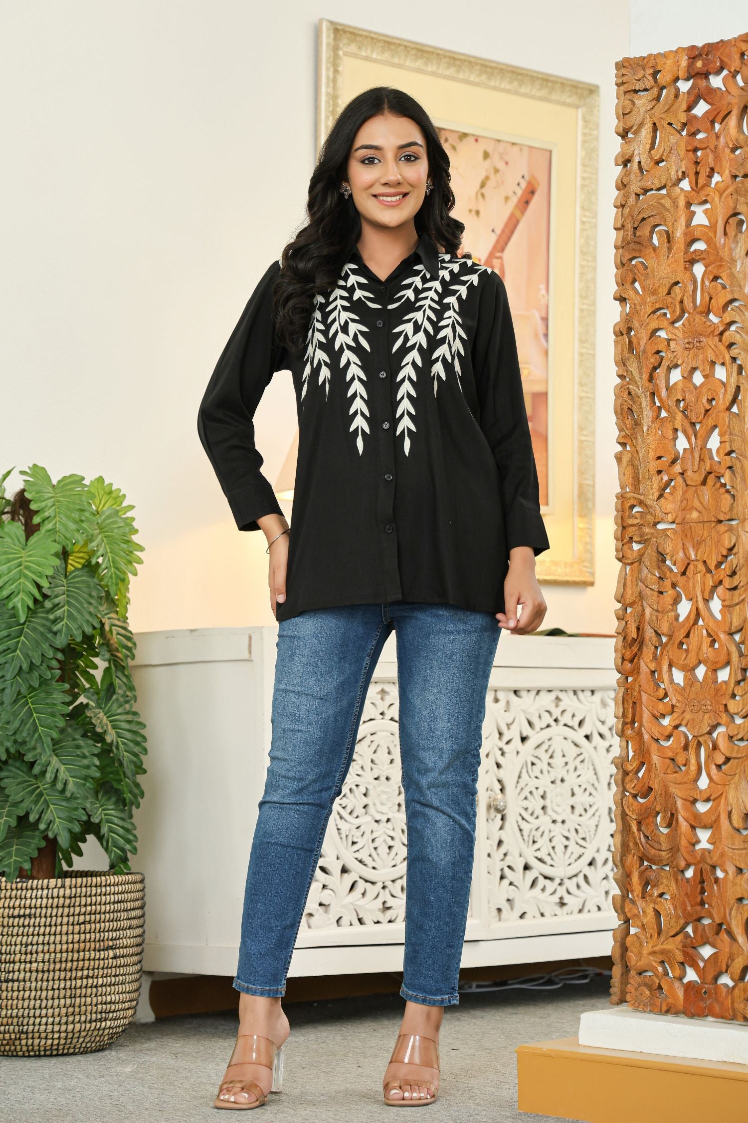 Leaf Imprint Black Top