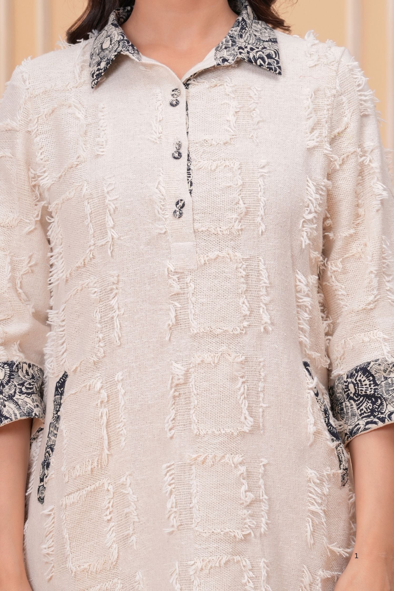 Schiffli Chic Tunic Elegant Embroidery for a Timeless Look
