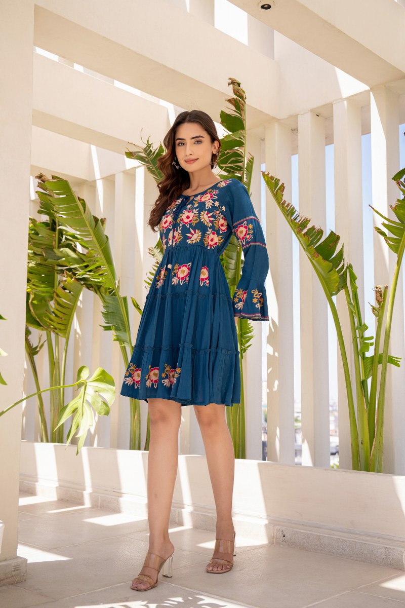 ROCKY GLOW:TEAL BLUE BELL SLEEVES EMBROIDERED TUNIC DRESS