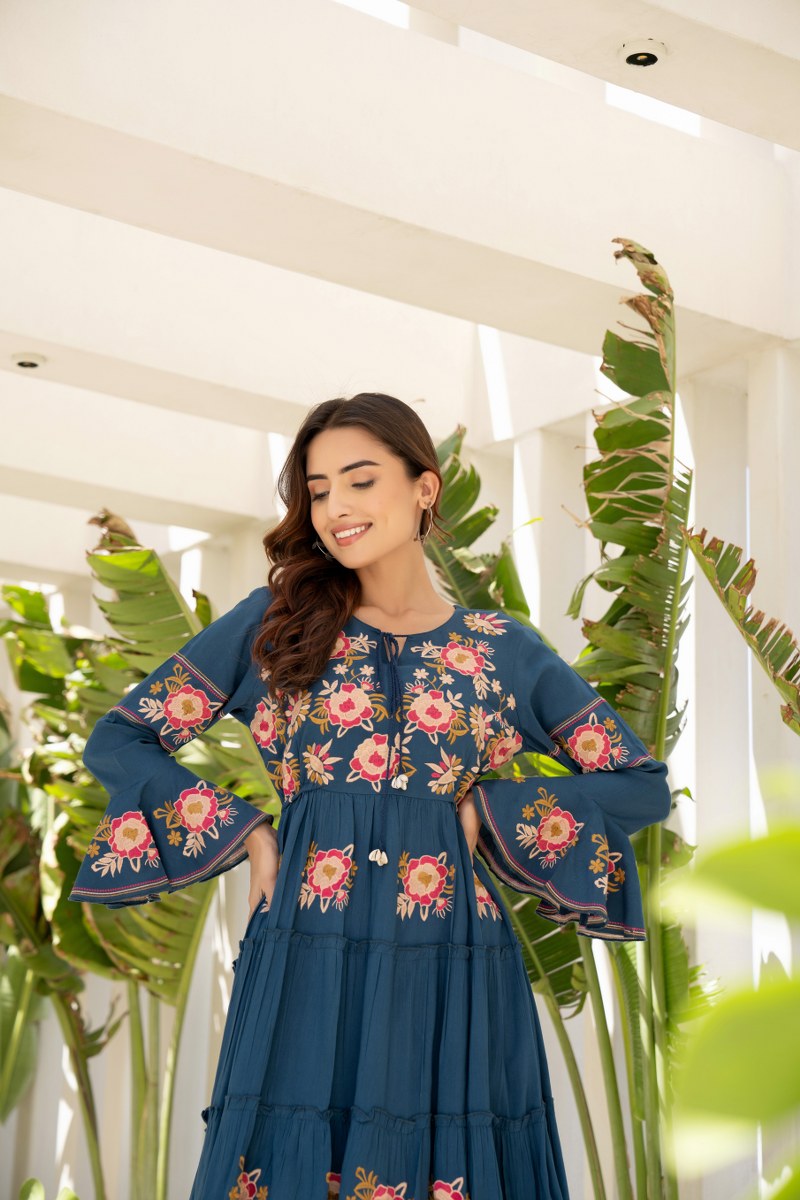 ROCKY GLOW:TEAL BLUE BELL SLEEVES EMBROIDERED TUNIC DRESS