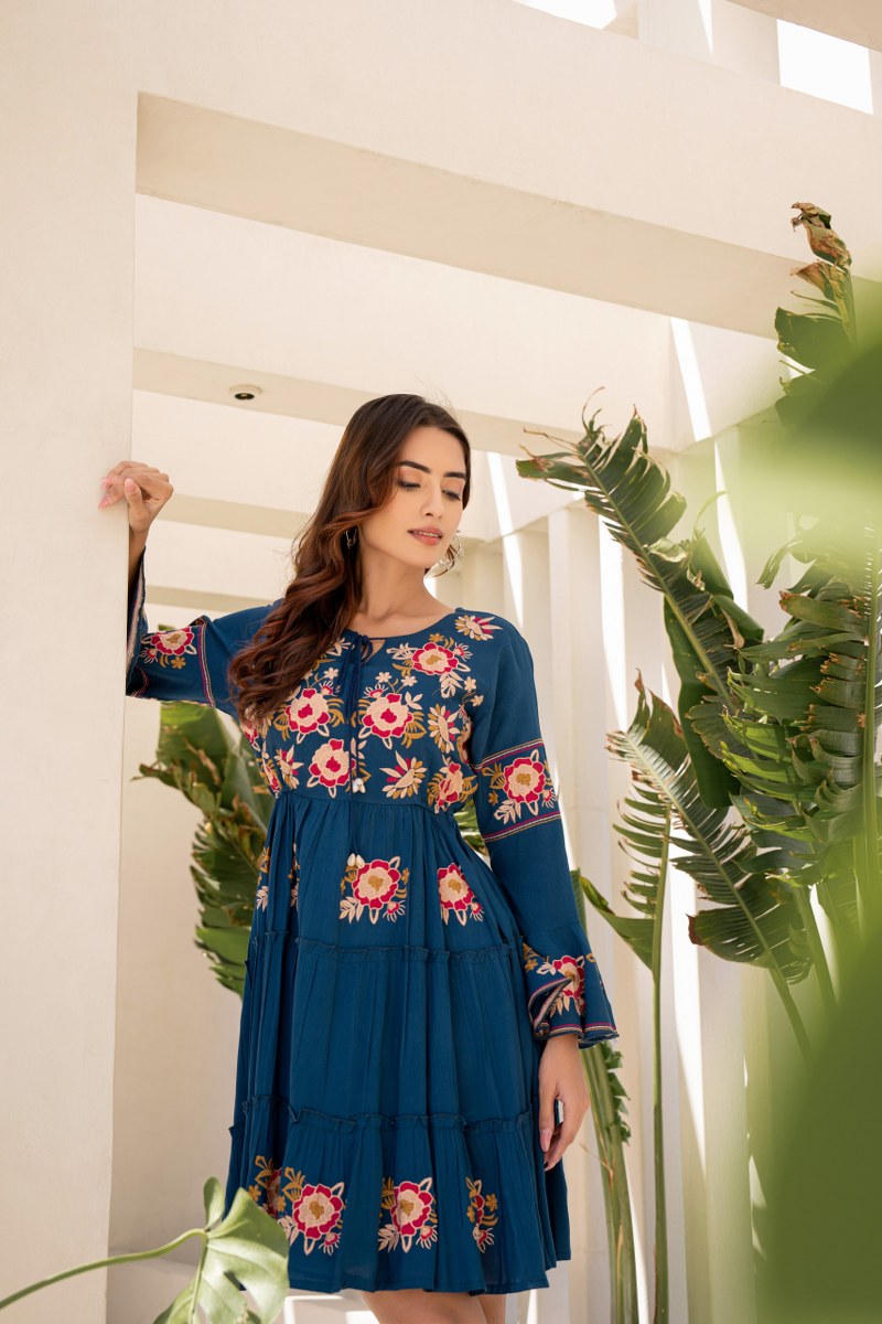 ROCKY GLOW:TEAL BLUE BELL SLEEVES EMBROIDERED TUNIC DRESS
