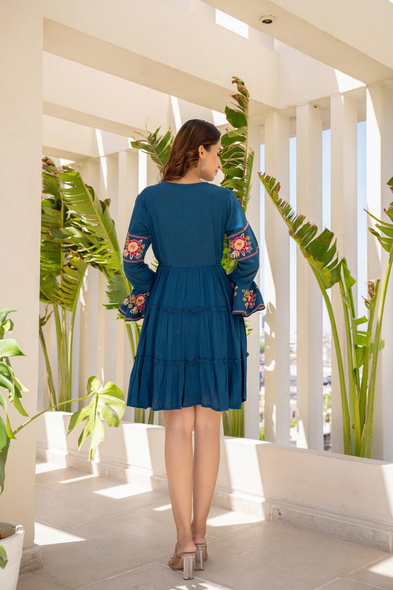 ROCKY GLOW:TEAL BLUE BELL SLEEVES EMBROIDERED TUNIC DRESS