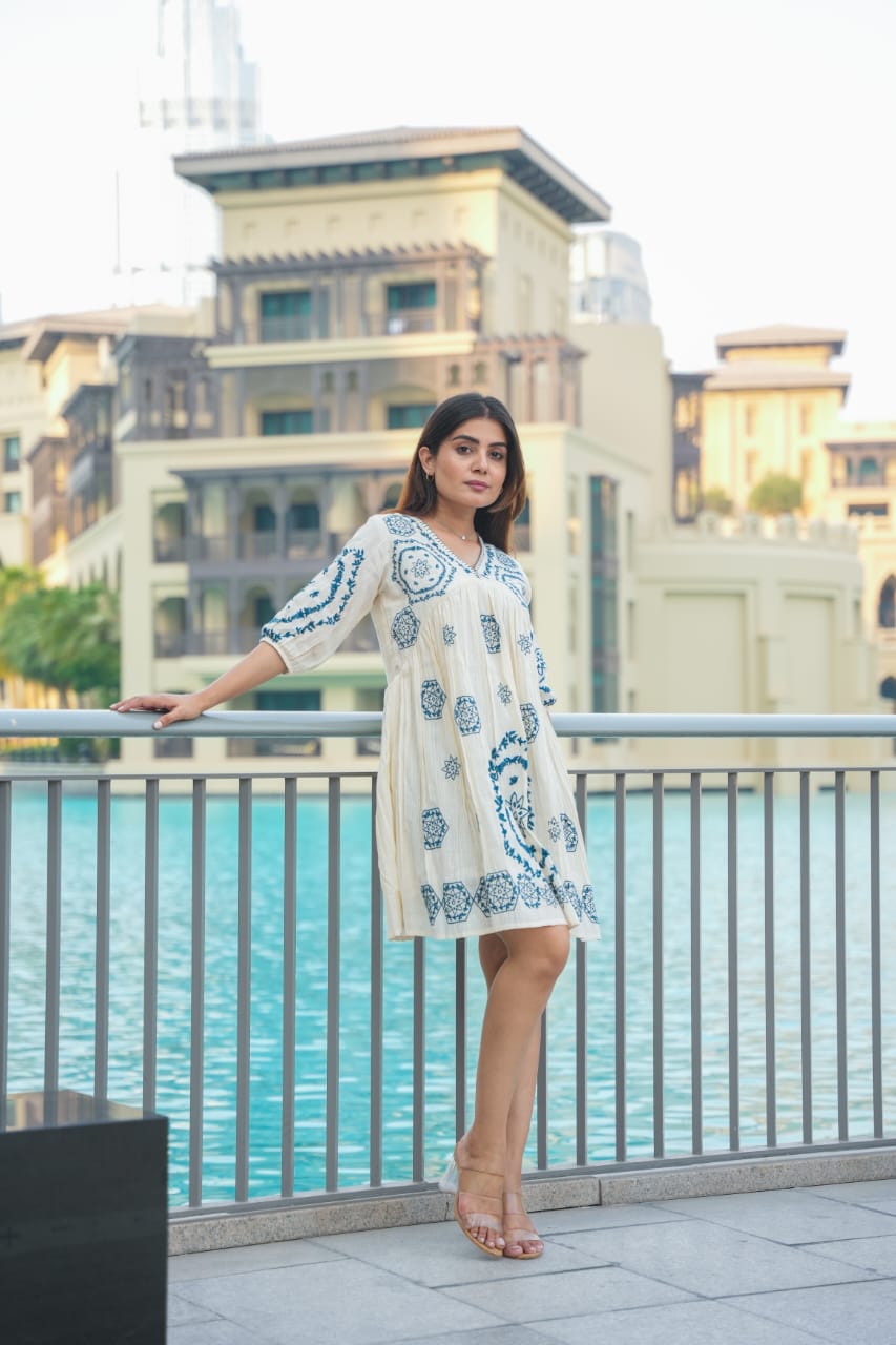SNOW BLUE: BLUE EMBROIDERED SHORT TUNIC DRESS