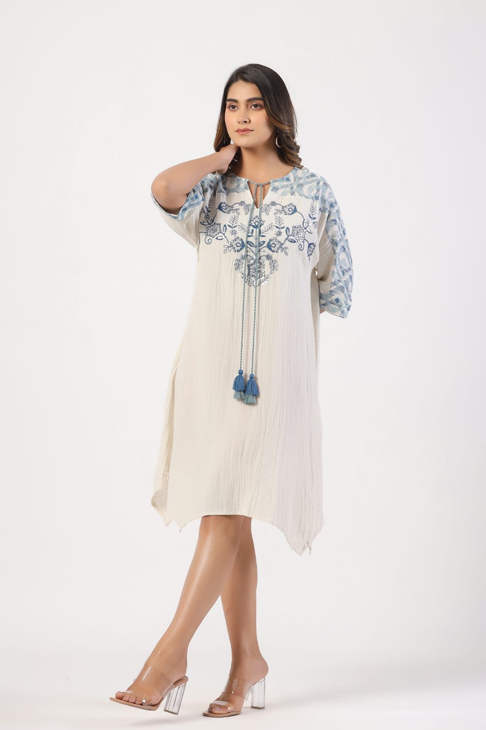 BOHO CHIC A-LINE BLUE EMBROIDERED FLORAL SHORT TUNIC DRESS