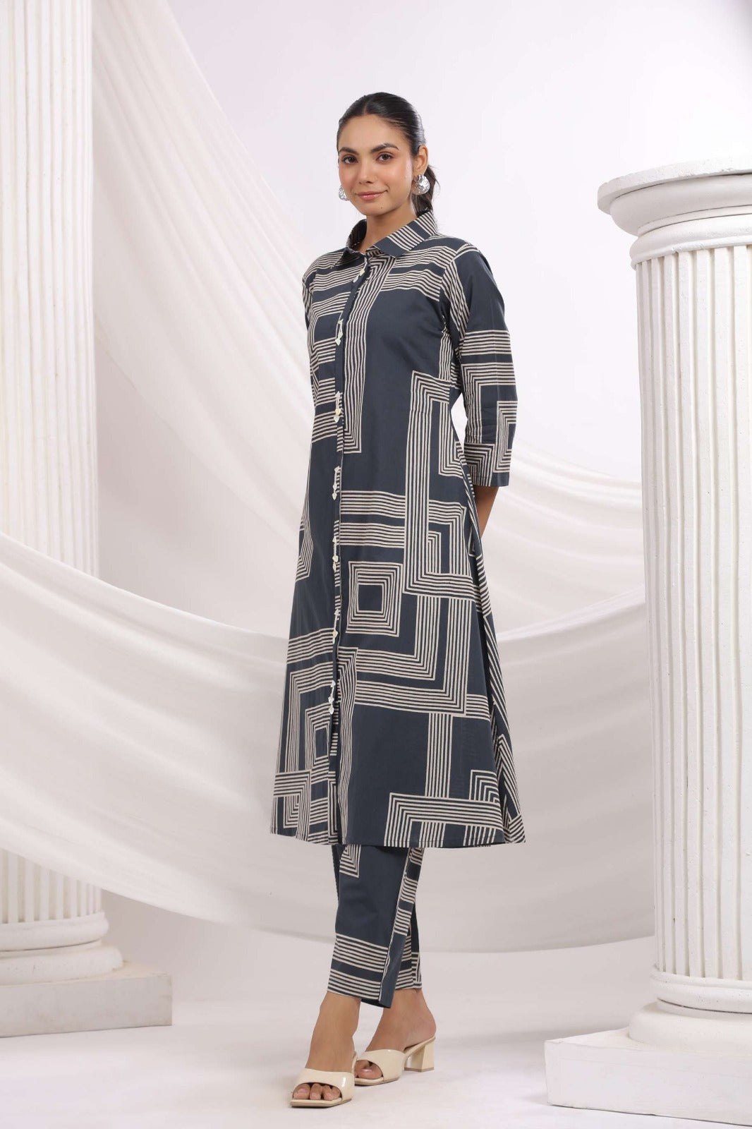 Grey Long Kurta Style Co-ord Set with Abstract Print