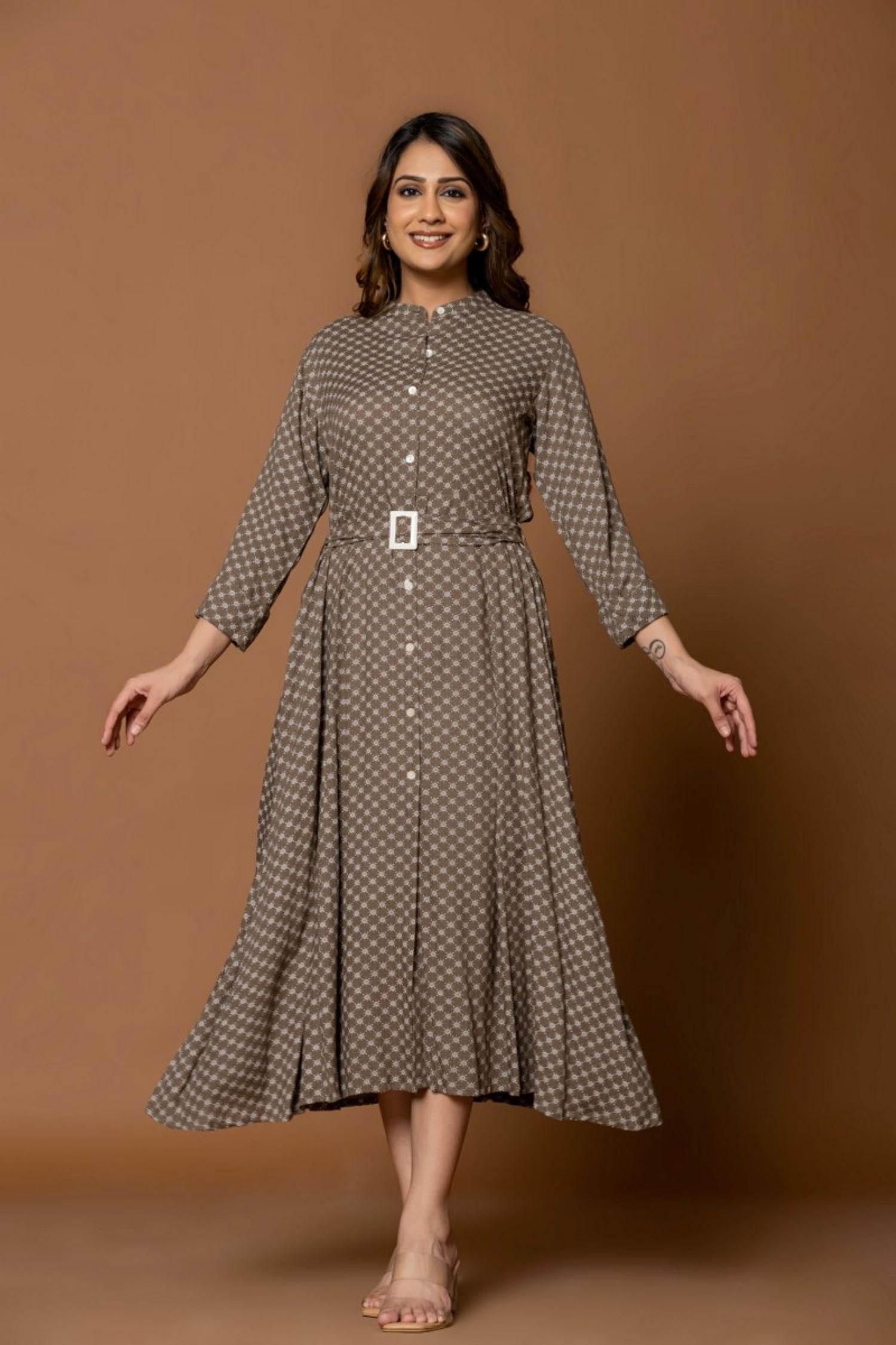 Chic Ash Grey Belted Dress with Tailored Waist for a Stylish Look