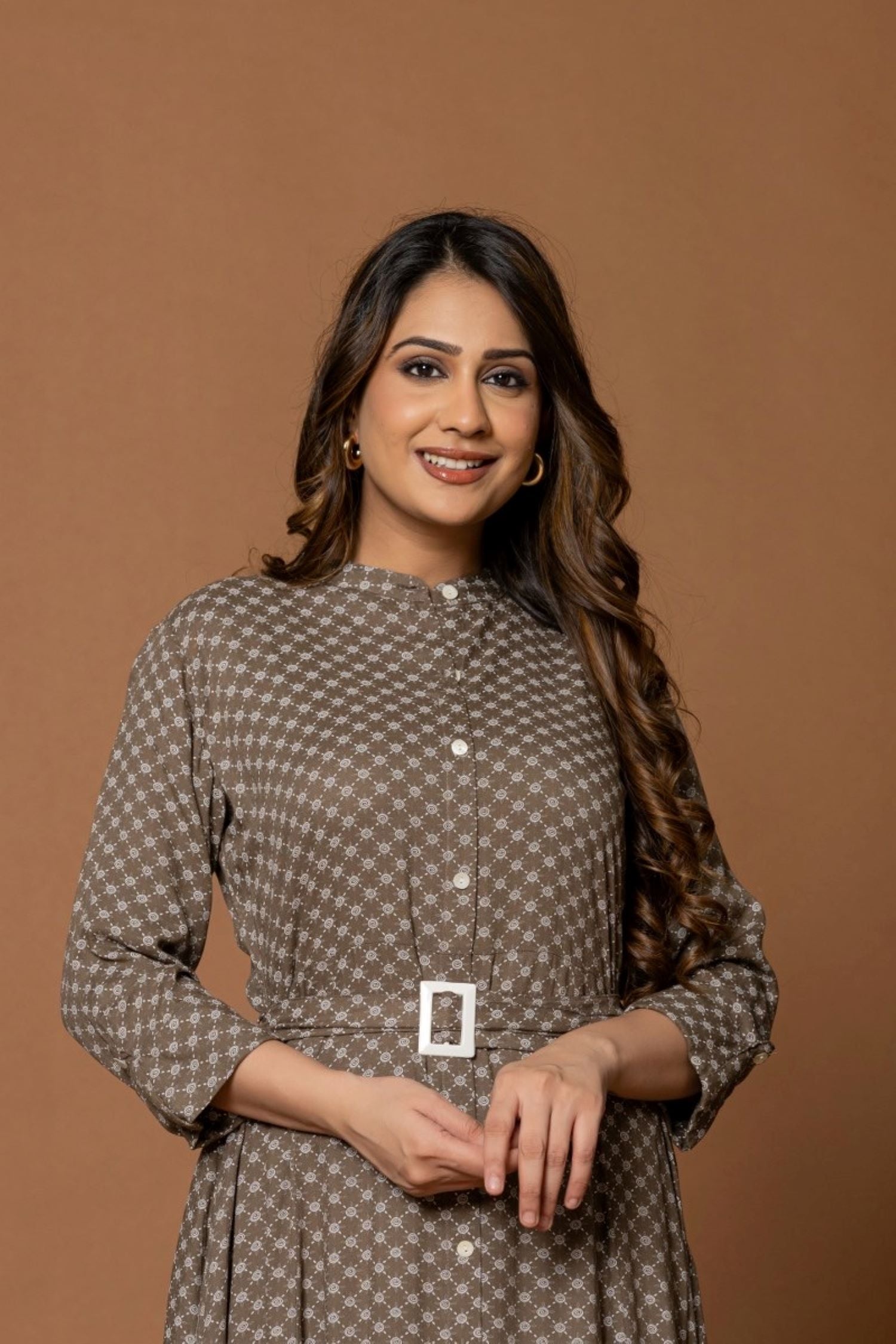Chic Ash Grey Belted Dress with Tailored Waist for a Stylish Look