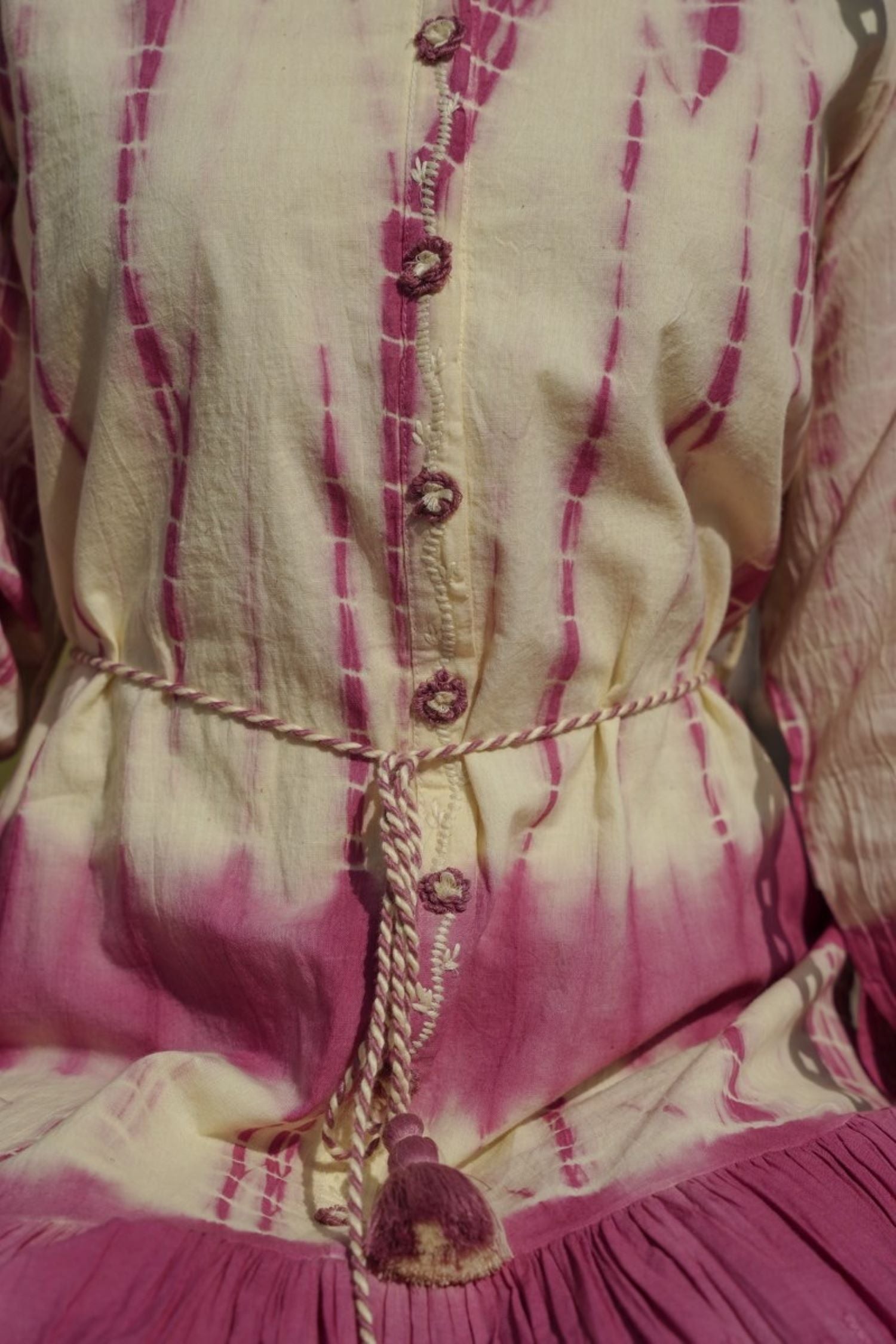 Chic Pink Tie-Dye Tunic with Collared Neckline