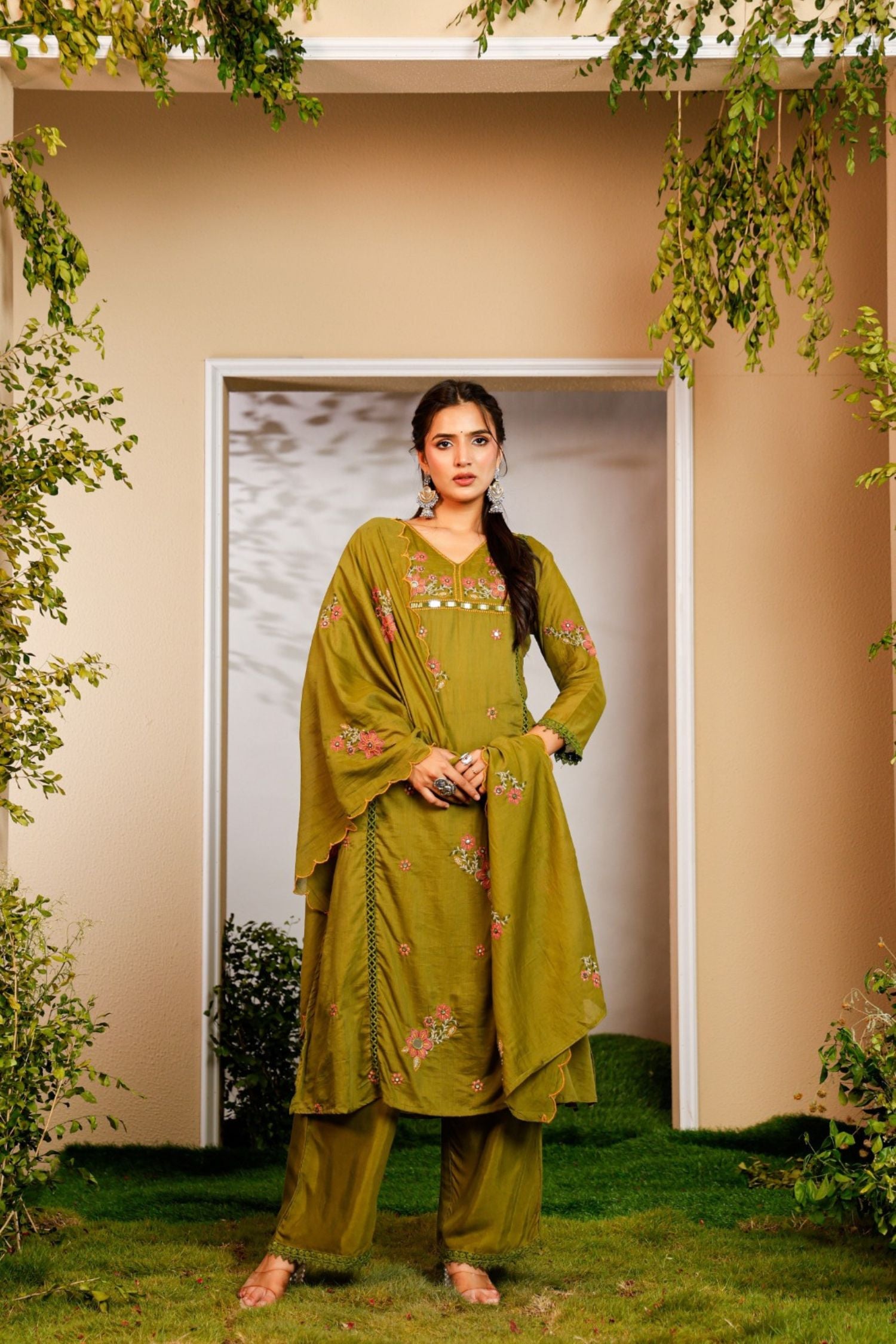 Green Embroidered Three-Piece Suit Set