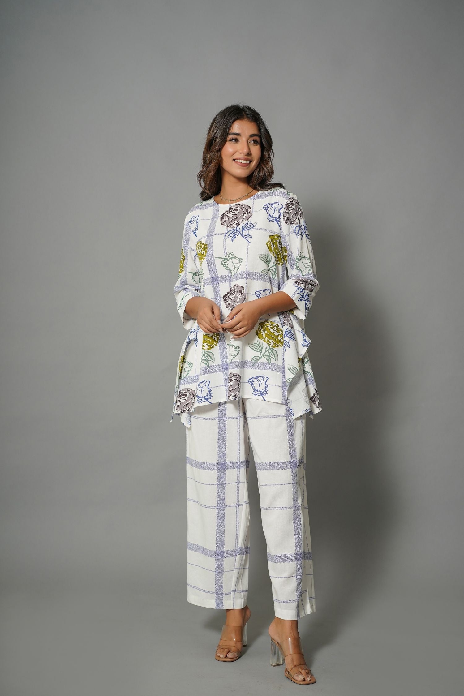 White Cord Set In Cotton With Flower Prints